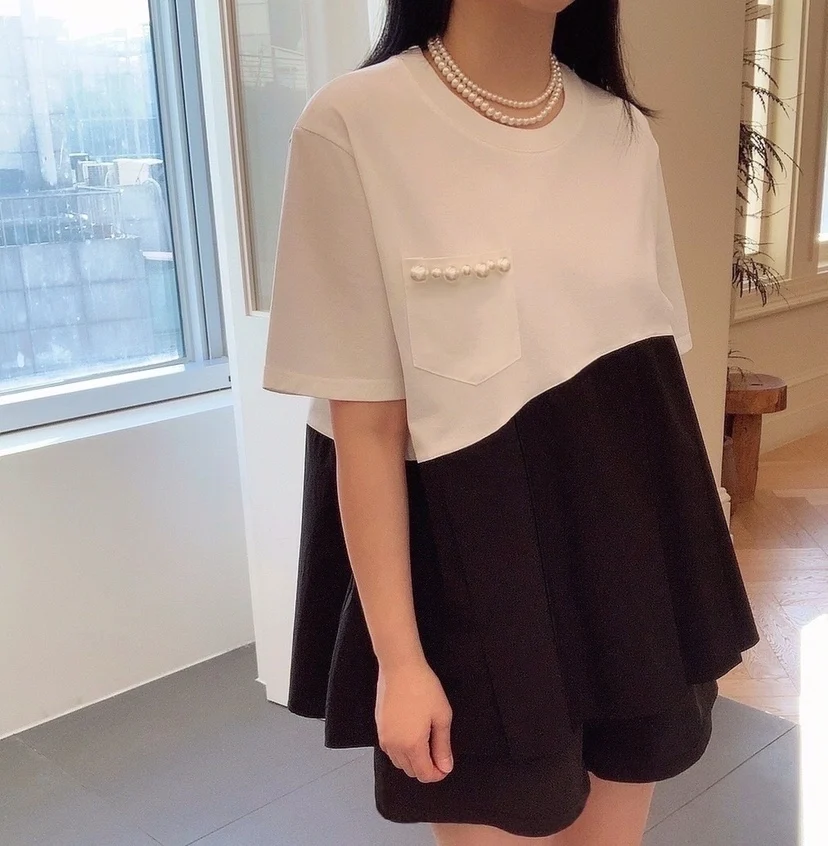 

VANOVICH 2022 лето новый корейский стиль модный белый черный контрастный цвет пэчворк о-образный вырез оверсайз темпераментный пуловер Футболка