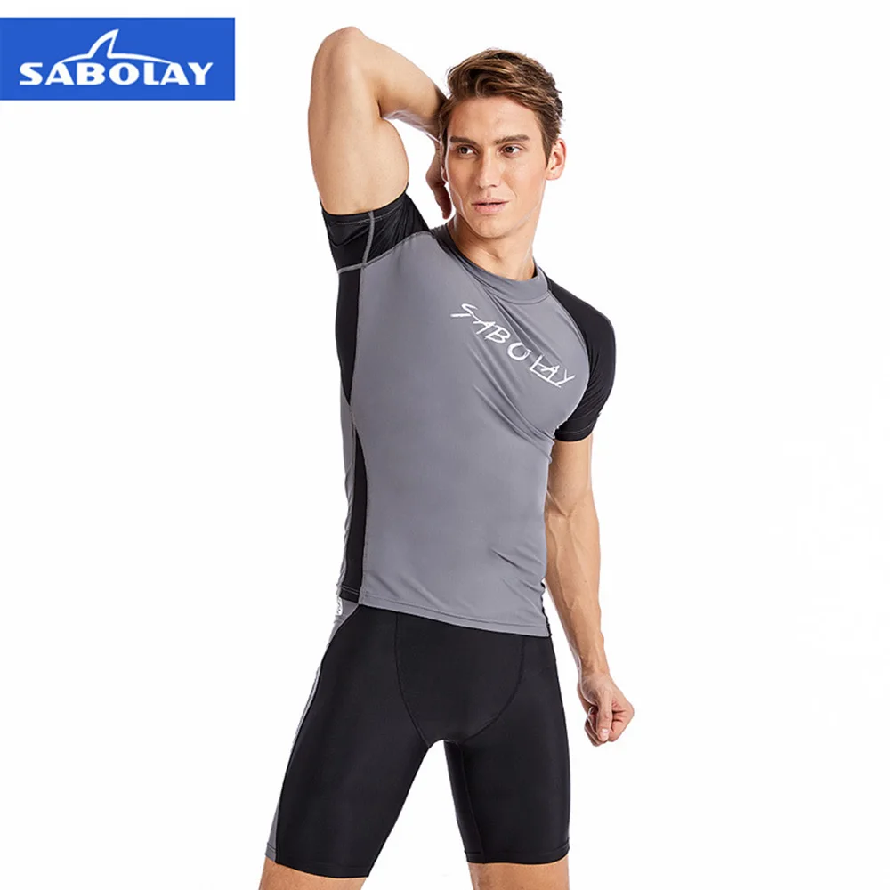 Men's Short Sleeve Wetsuit Swimming Beach T-Shirt Quick Dry UV-Proof Split Surf Suit Top Water Sports Swimming Surfing T-Shirt