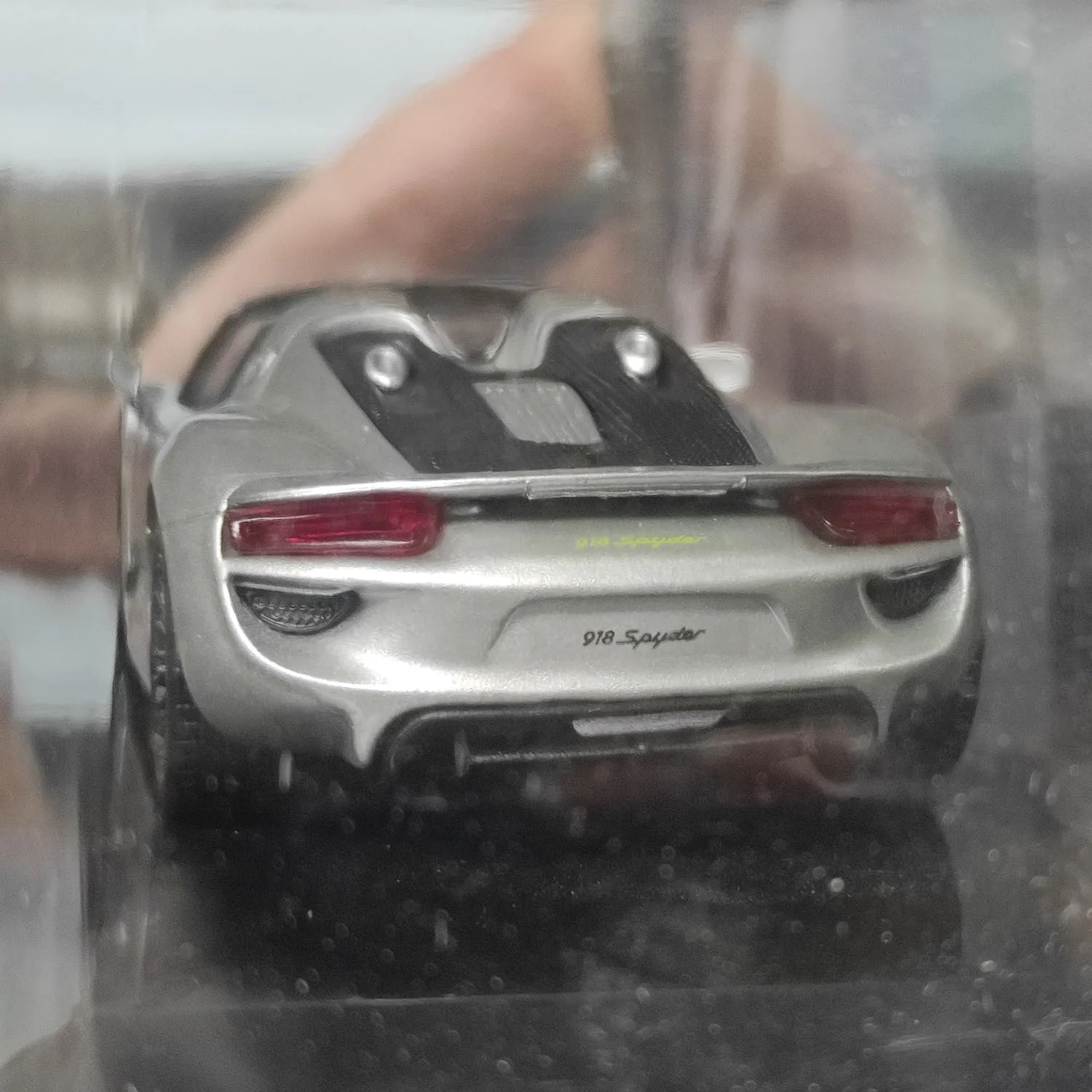 Фото Литая под давлением модель автомобиля из сплава IXO в масштабе 1:43 Porsche 918 Spyder-2013 №2