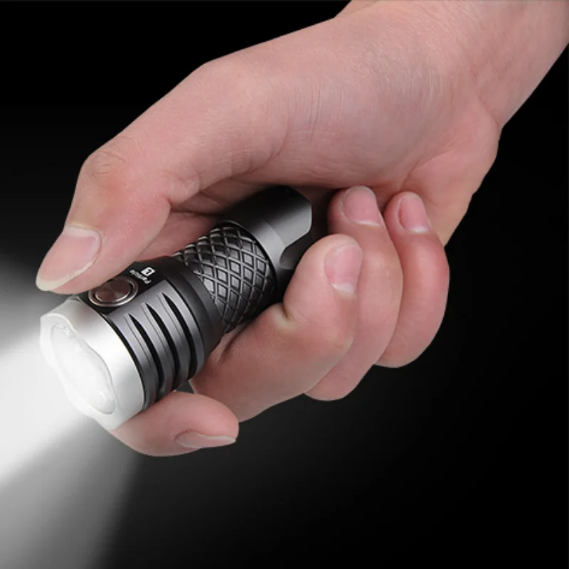 Tactical Flashlight Rechargeable Lamp Powerful Flashlight Ultra Powerful Led Torch Camping for Hunting Lanterna Diving Lamp