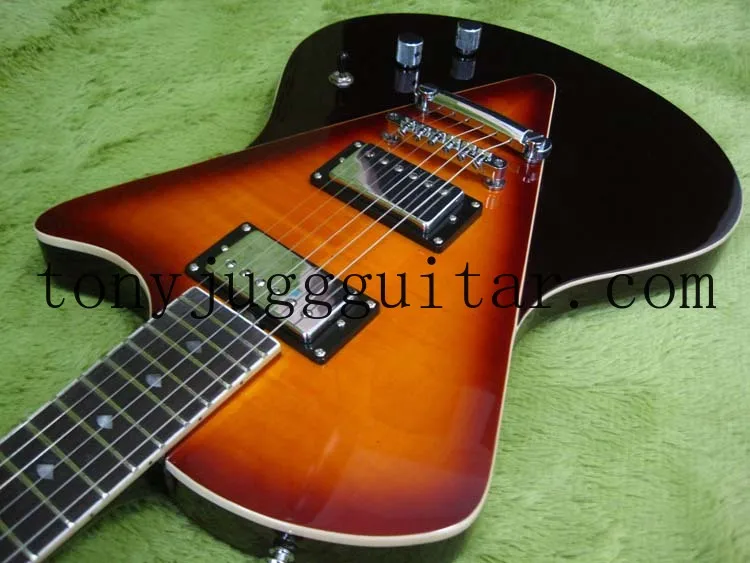 Пользовательская электронная гитара Ernie Ball Music Man Armada разделенная Sunburst 2014