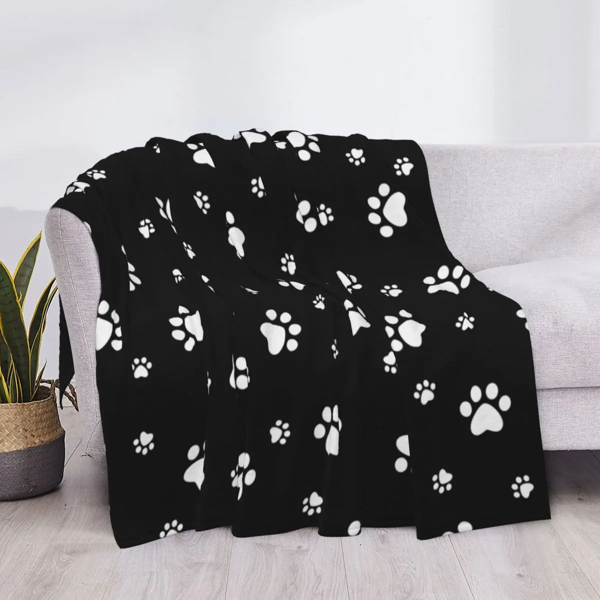 

Dog Paw Cartoon Pet Blankets Fleece Winter Breathable Super Warm Throw Blankets for Home Couch Plush Thin Quilt