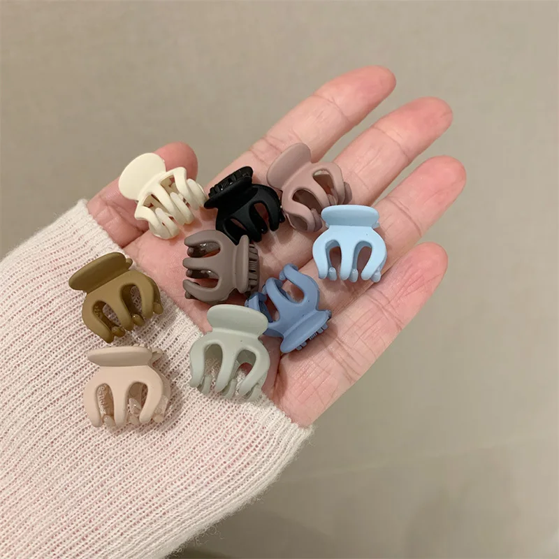 

1pcs Cute Mini Hair Claws Plastic Matte Side Hair Clips Girls Small Hairpin Hair Styling Hairgrips Women Claws Headwear