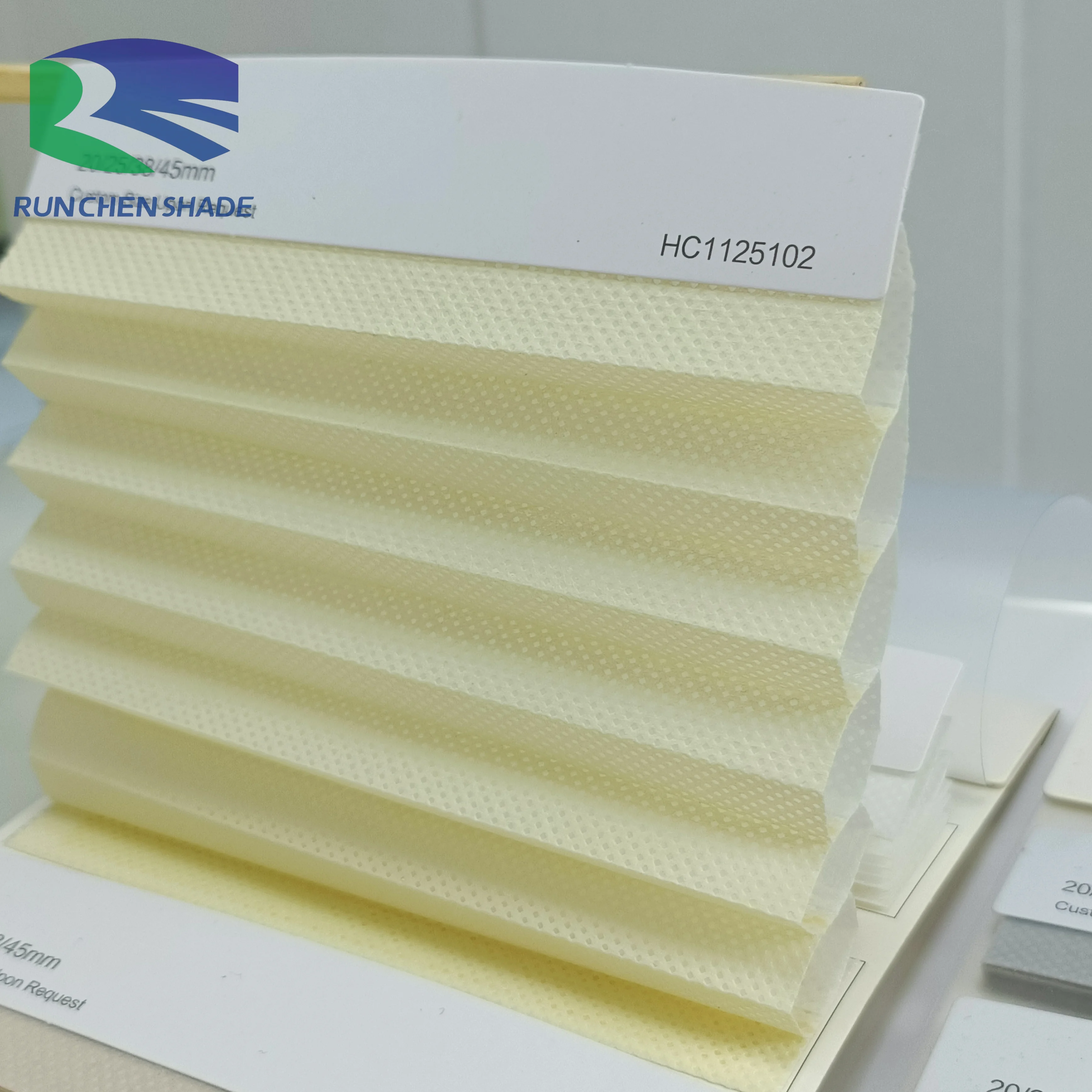 Беспроводные сотовые жалюзи с ручным рисунком ячеистые полностью затемняющие