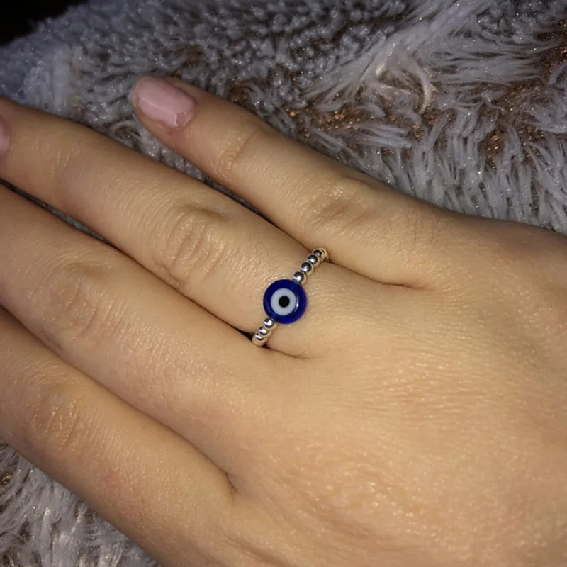 

Demon Reduce Pressure Glass Beads Evil Eye Rings For Women Exquisite Sliver Color Relax Anxiety Fidget Ring Meditation Jewelry