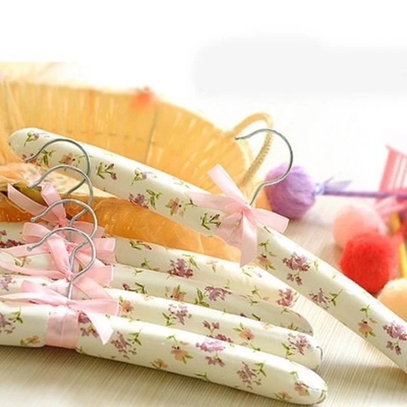 

20PCS Clothes Hangers Non-Slip Space Saving Dress Hanger Hook Drying Rack Clothes Hangers Random Color