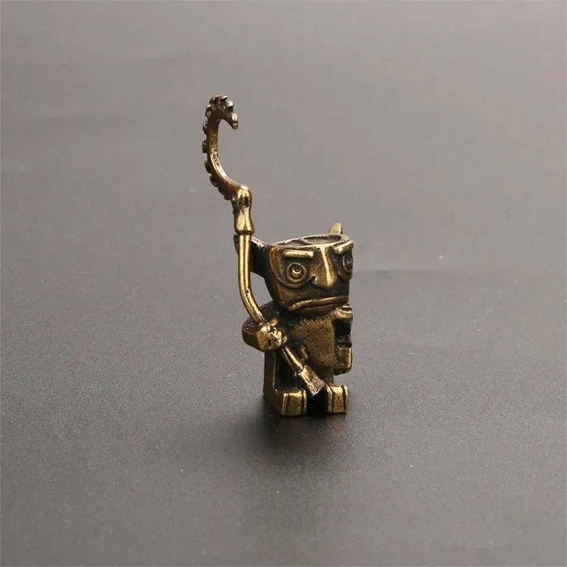 

Feng Shui Figurines Retro Brass Guard Ornament Mini Enchantment Guard Desktop Ornament Antique Bronze Crafts Home Accessories