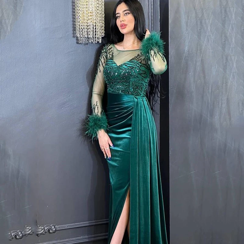 

Зеленое велюровое вечернее платье с юбкой-годе, длинными рукавами, перьями, бисером, складками, платье для выпускного вечера, современное платье в стиле Саудовской Аравии с разрезом сбоку