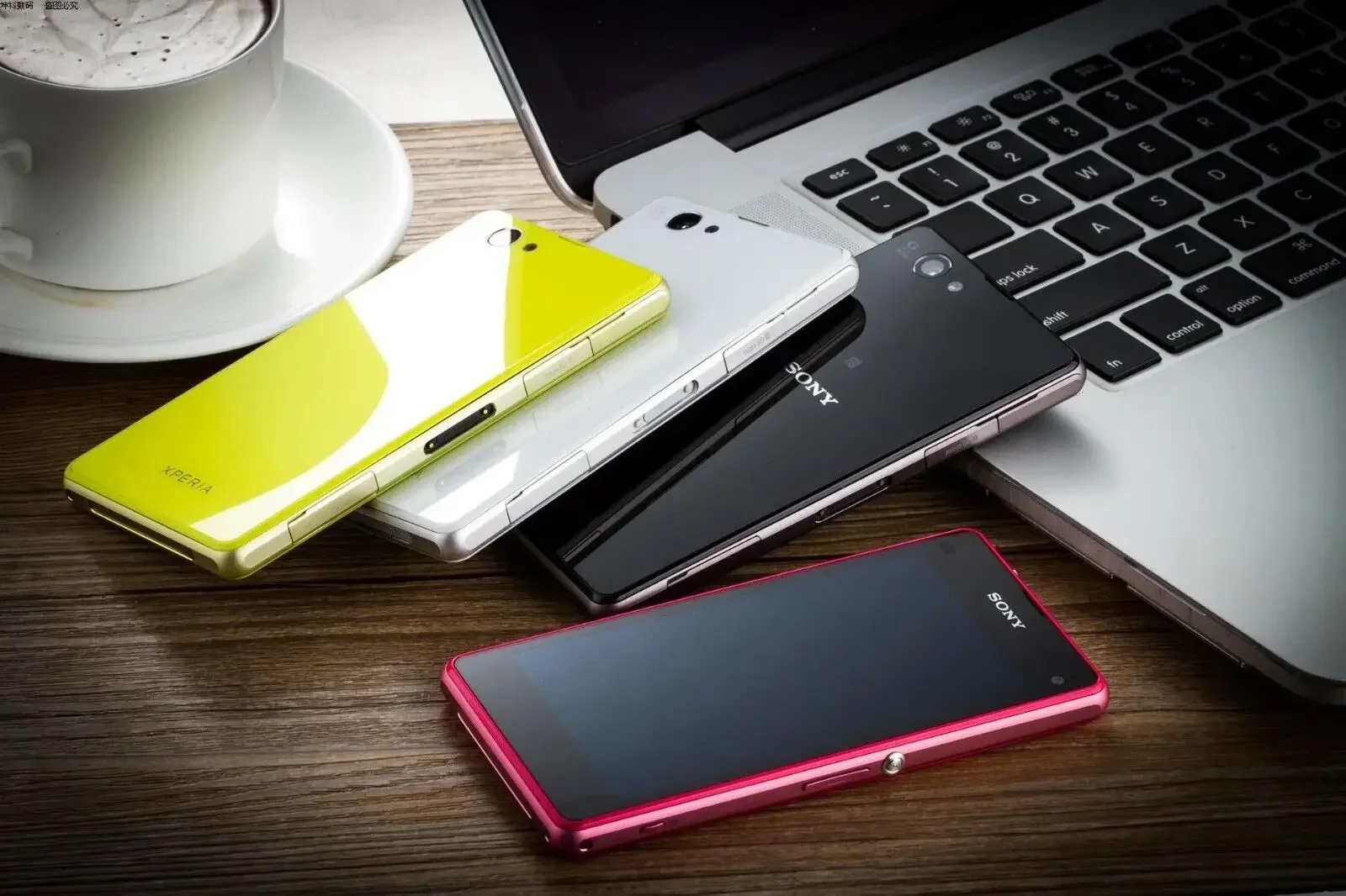 Смартфон SONY xperia z1 2/16ГБ global б/у