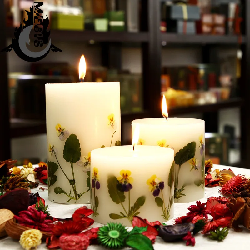 

wholesale Wedding Large Candles Set Dried Flower Pillar Scented Candle Handmade White Decorative Aromatic Candles Dining Table