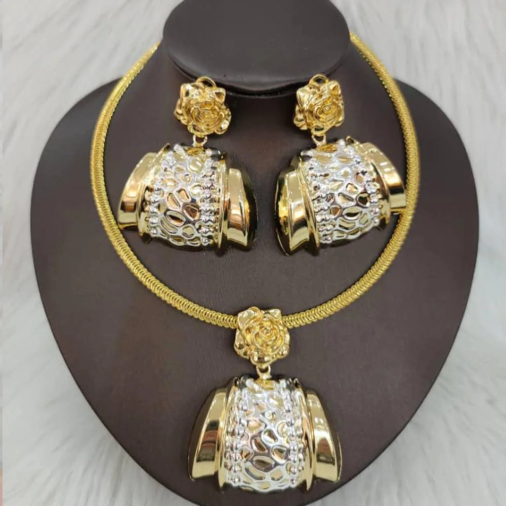 

Bridal Jewelry Sets for Women's Dresses Accessories Necklace Earrings Bracelet Rings Dubai Gold Color Jewellery Wedding Dresses