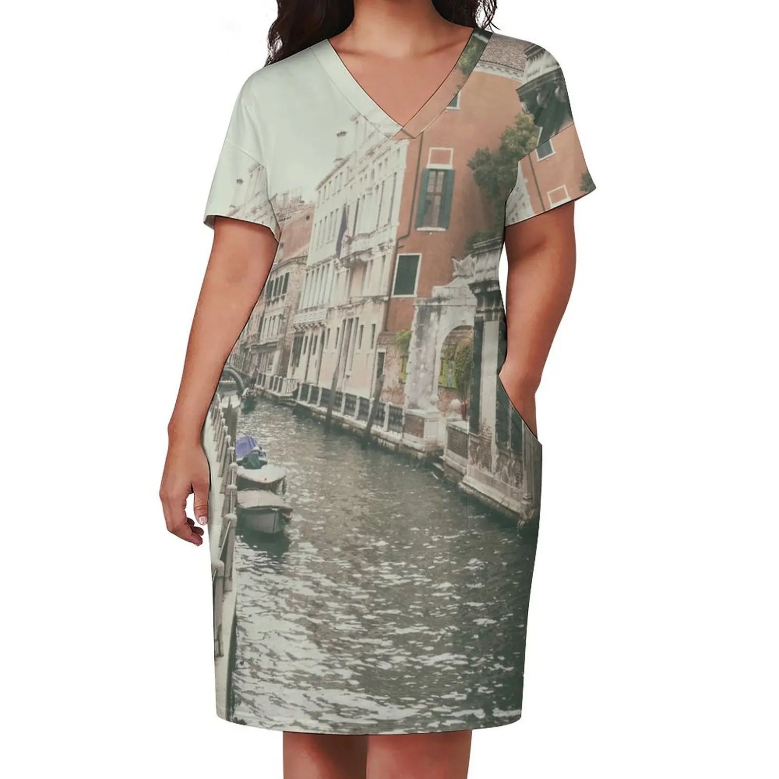 Женское платье &quotВенецианский канал в Италии&quot из полиэстера