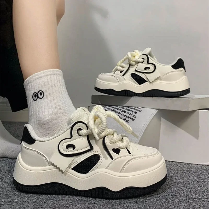 Модная брендовая дизайнерская женская спортивная обувь кроссовки на плоской