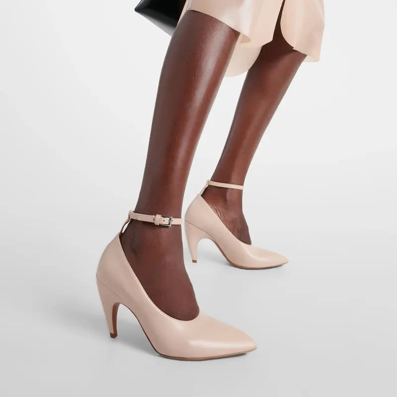 Женская толстовка с острым носком очень высокие туфли одна линия пряжкой модные