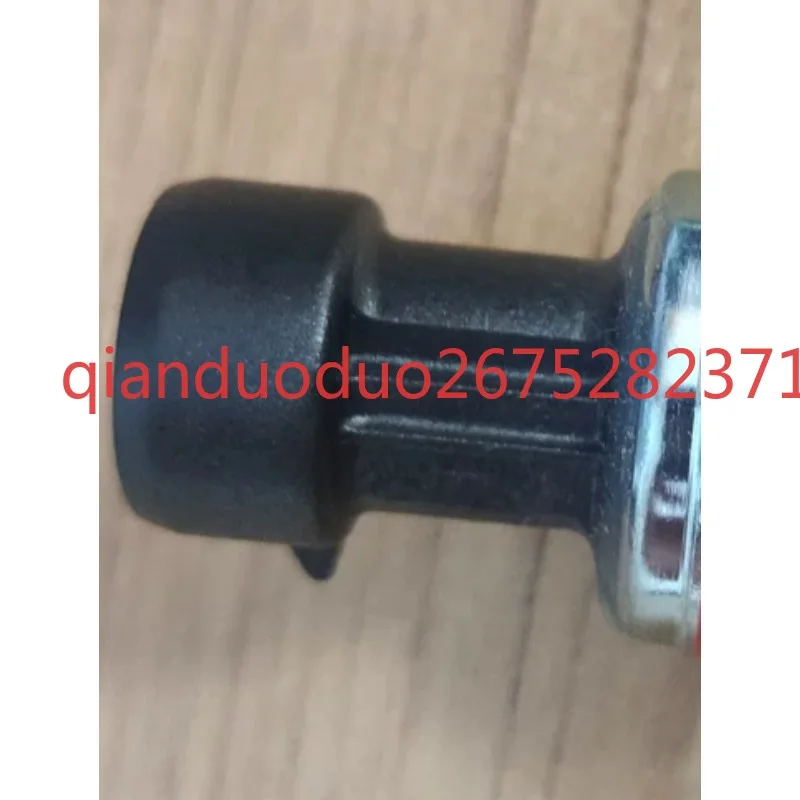 Фото Датчик высокого давления Sensata 2CP50-71-1, датчик давления 2CP5-71-1 №2
