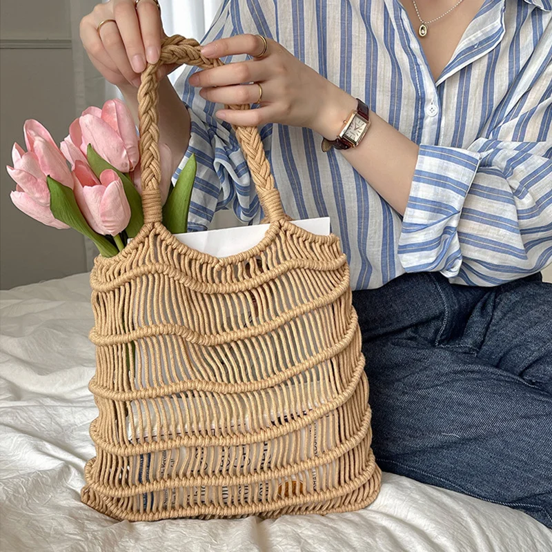 

Summer Straw Shoulder Bag For Women Large Capacity Totes Braided Vacation Beach Bag Woven Rattan Armpit Bag Travel Totes