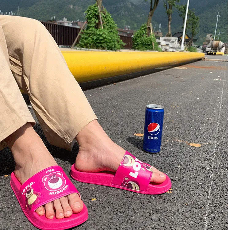 Disney Girl Heart Strawberry Bear Summer Cute Cartoon Couple Bathroom Non-slip Slippers Women's 2022 New Arrival Sandals For Men