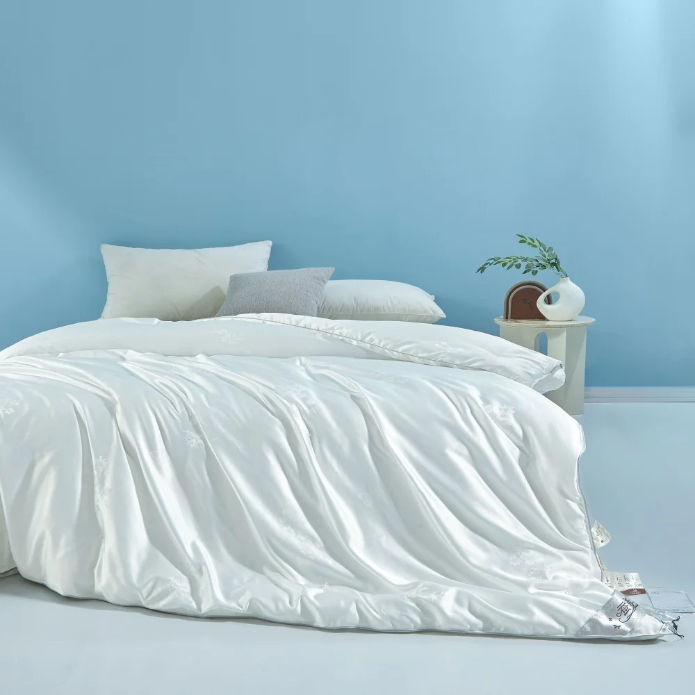 

Liv-Esthete Noble шелковое одеяло Twin Queen King