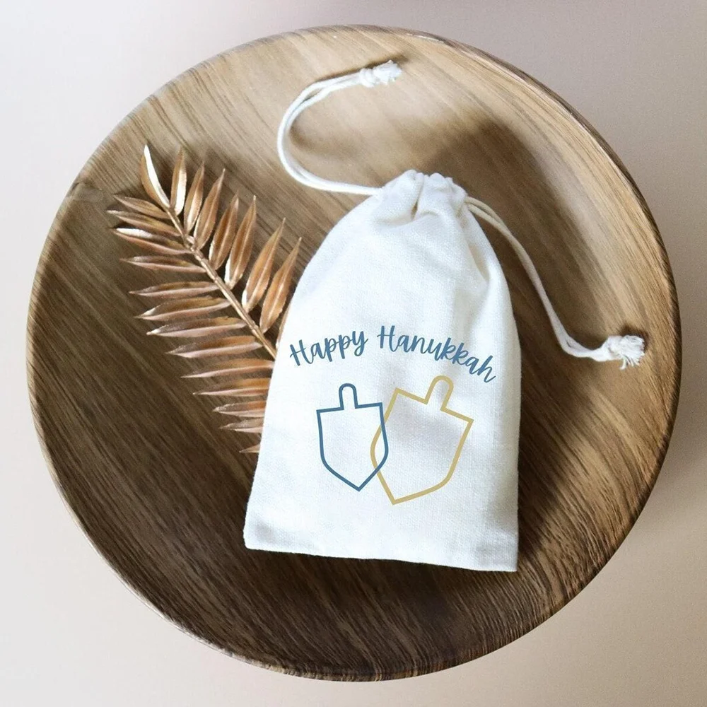 

Наборы сувениров «Счастливая Ханука»