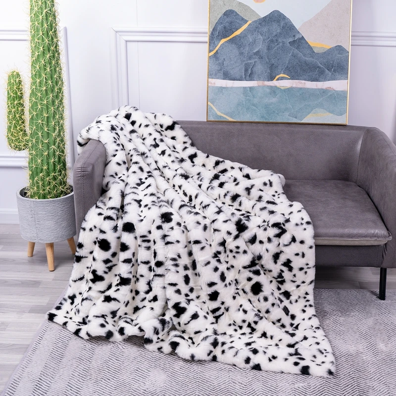 Faux Fur Blanket Super Soft Warm Animal Print Plush Blankets and Throws Lightweight Cozy Fuzzy Blanket for Couch Sofa Bed