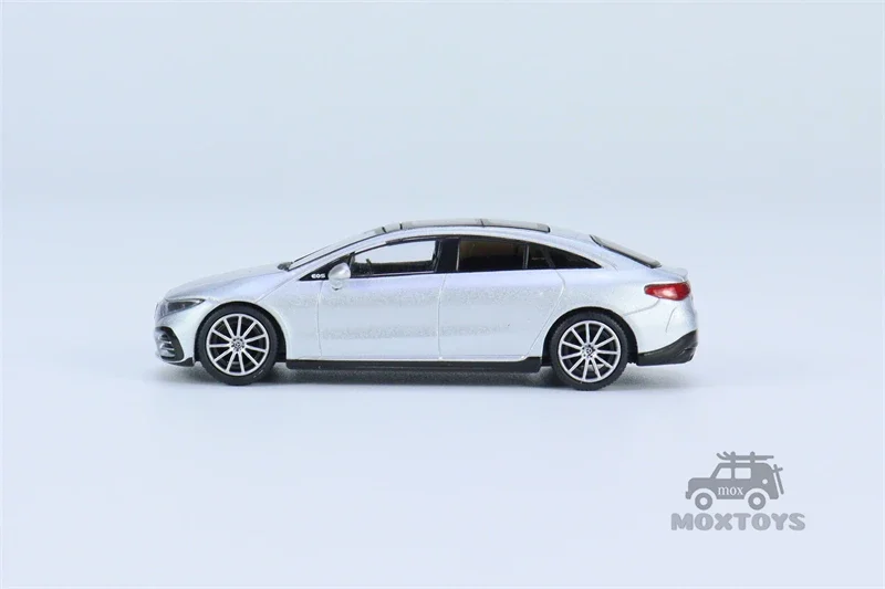 MINI GT 1:64 MB EQS 580 4MATIC Высокотехнологичная литая под давлением модель автомобиля