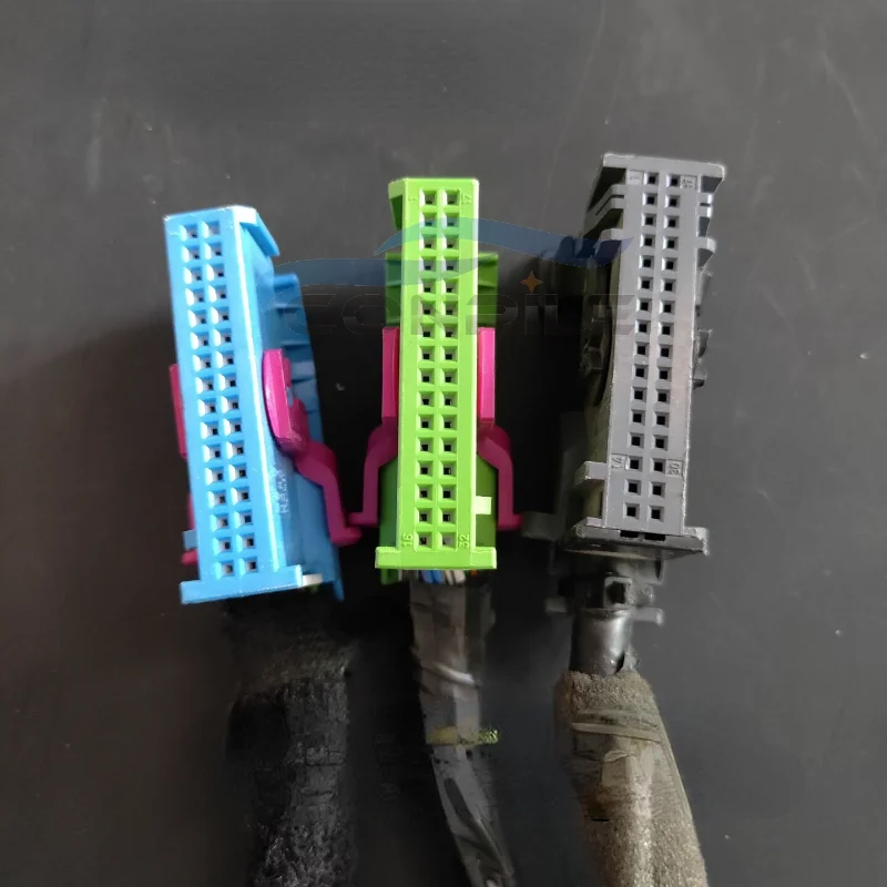 1 шт. штепсельная Вилка для фототехники 32p