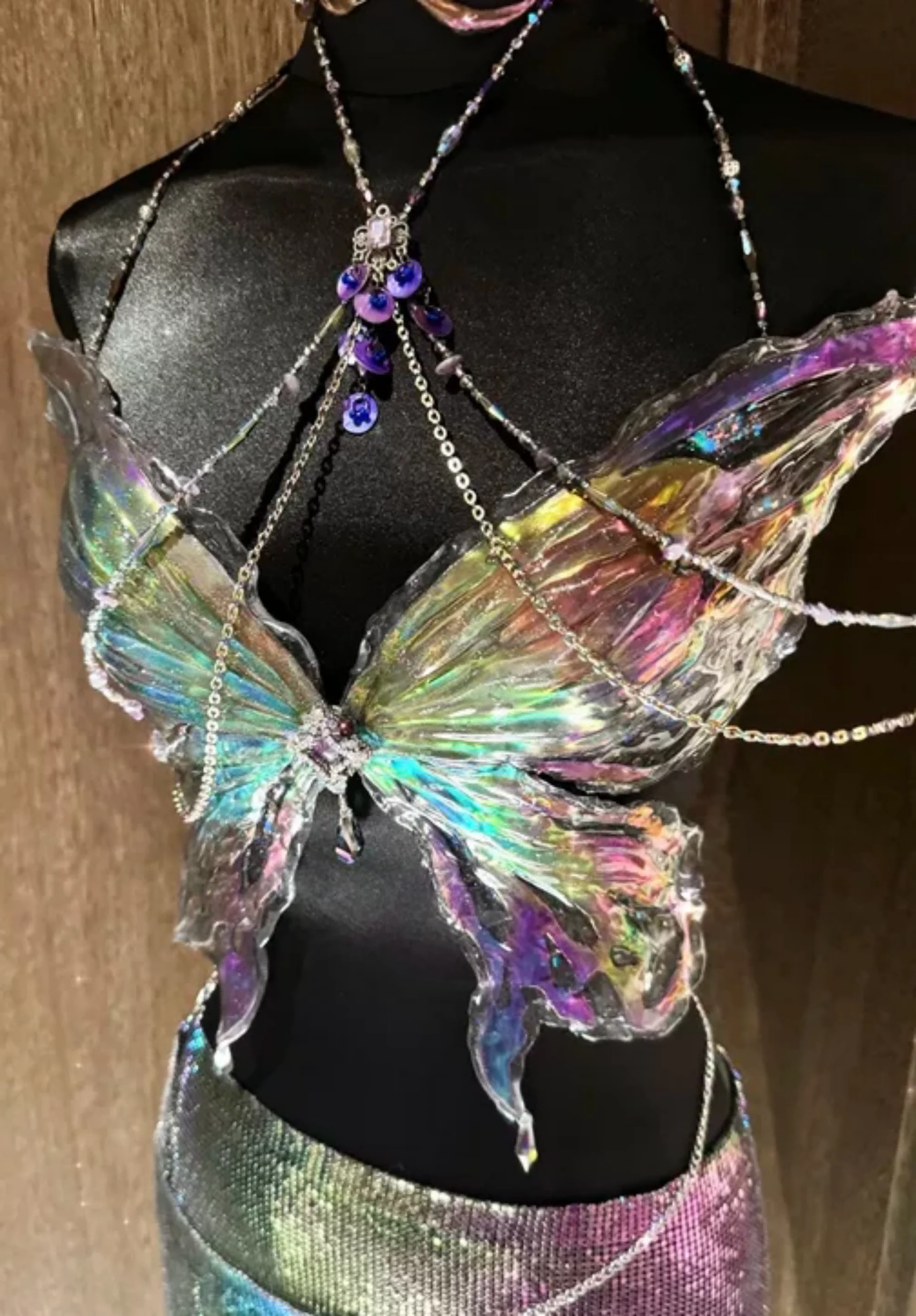 Силиконовый бюстгальтер с бабочкой и стразами