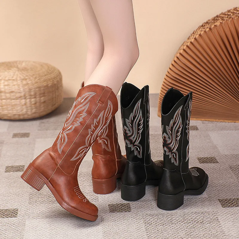 

Женские ботинки в стиле ретро с вышивкой в западном стиле, Осенние новые ботильоны на массивном каблуке в стиле панк, женские короткие ботинки с острым носком на толстом каблуке