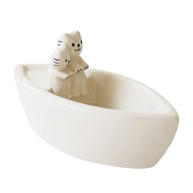 Держатель для свечей в виде котят