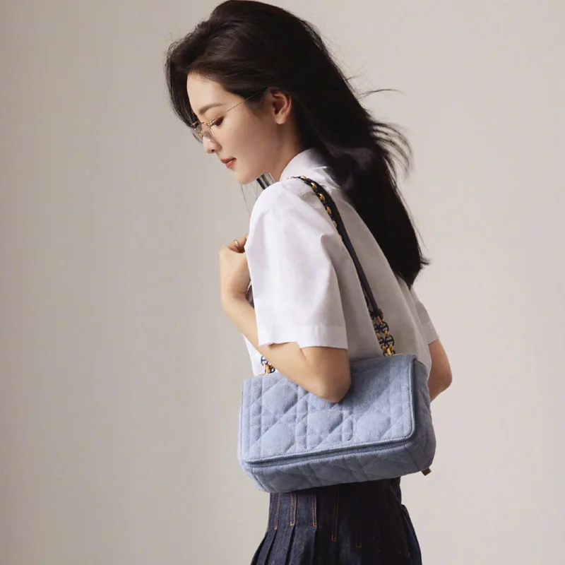 

Short Sleeve Top Women Commuter Fashion Small Bee Embroidered White Shirt Cotton Poplin Shirt 2022 Summer New