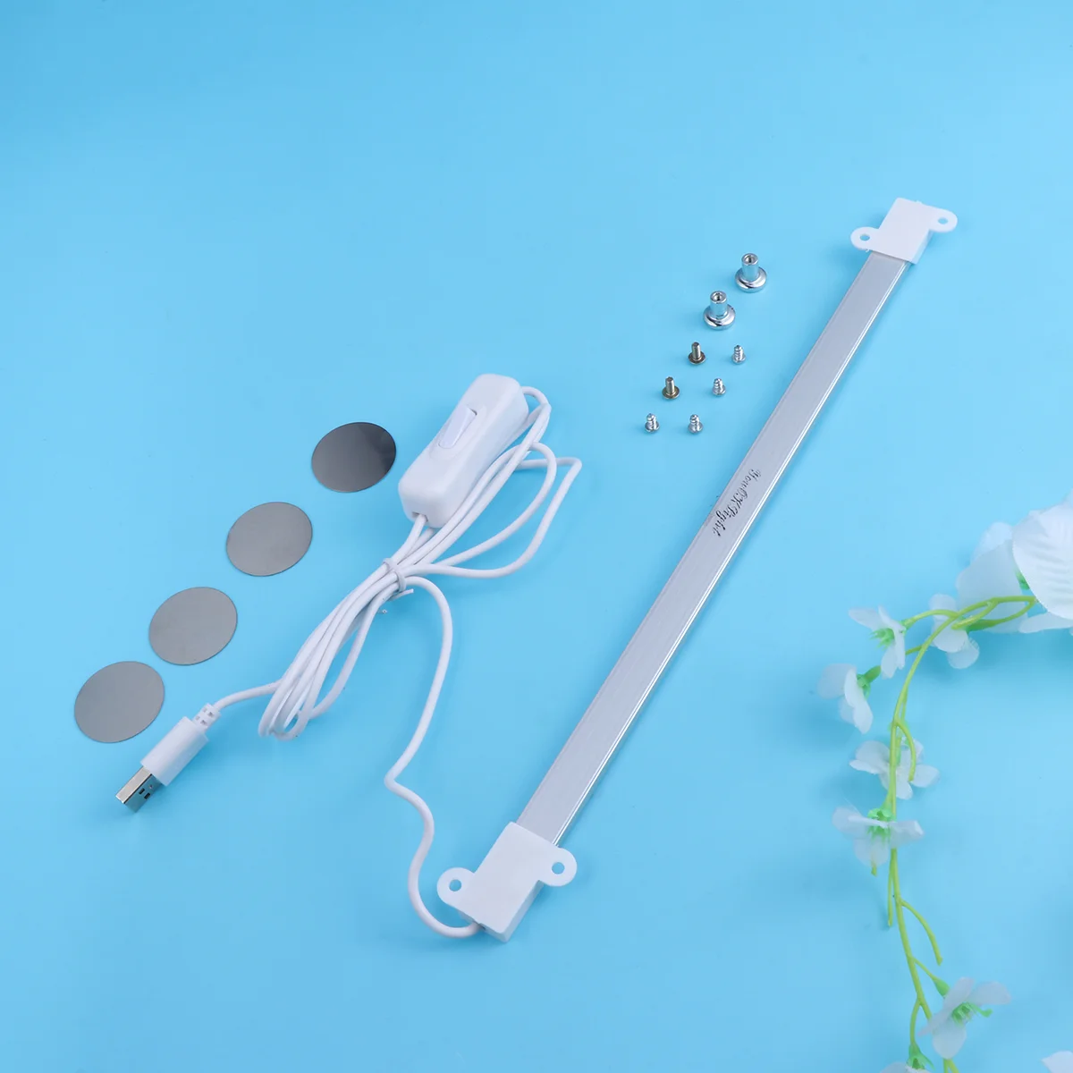 

Eye-Care Eye Protection USB Strip Lamp Cabinet Cold