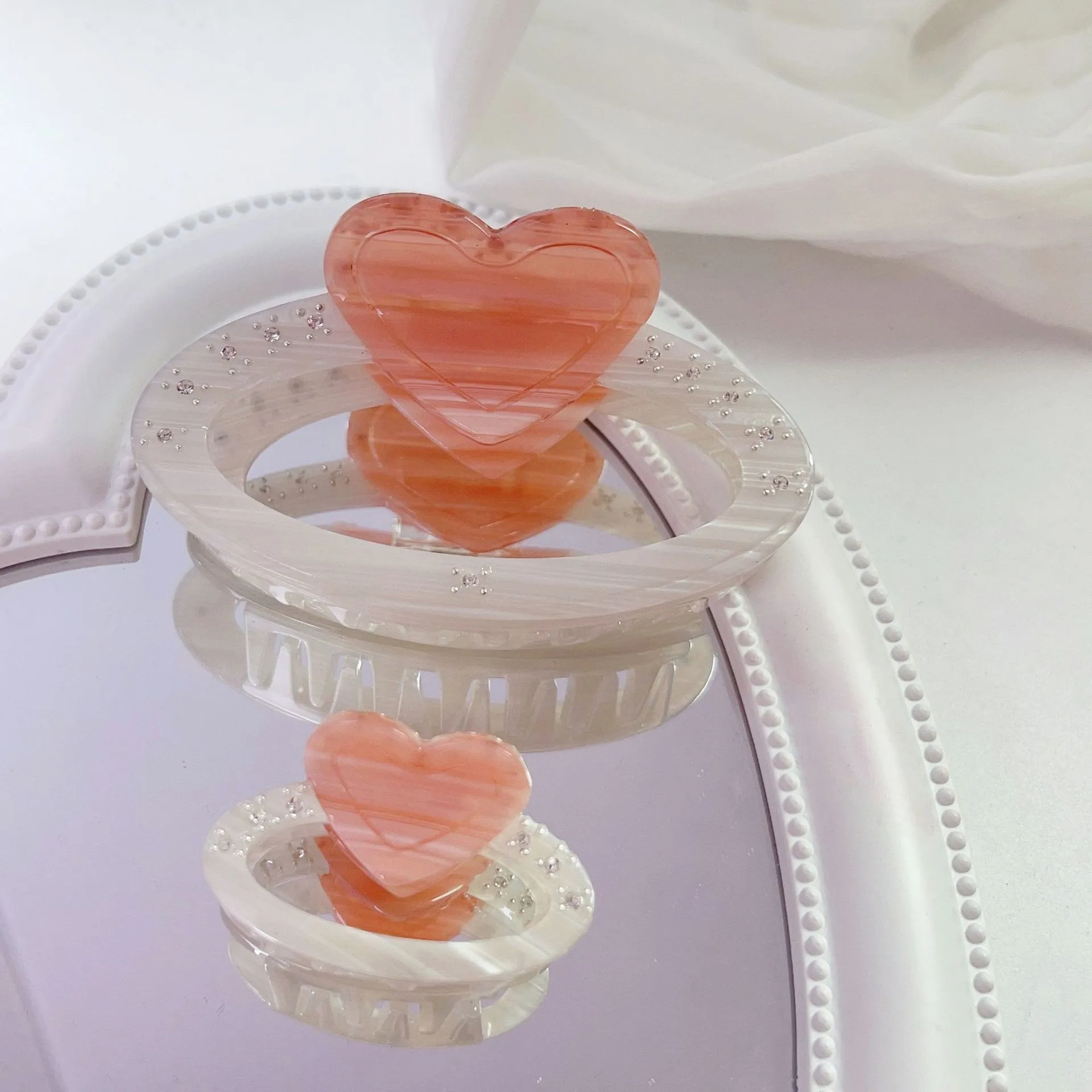 

Pink Heart Shape Diamond Design Acetate Hair Claw for Women Girls Popular Hair Catches New Hair Clips Hair Accessories