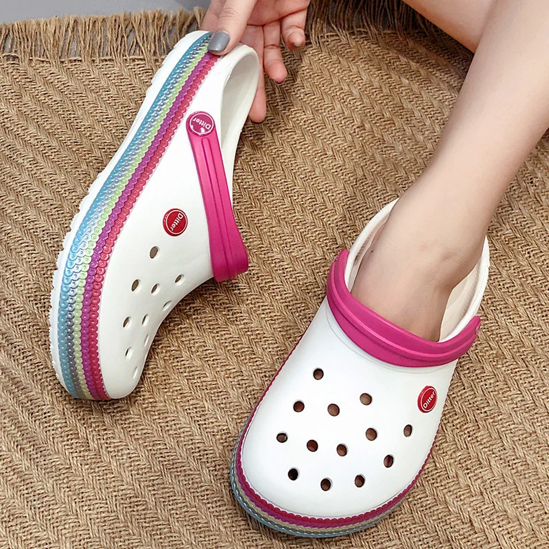 кроксы Женские сандалии лето 2022 г. нескользящие женские шлепанцы модные тапочки