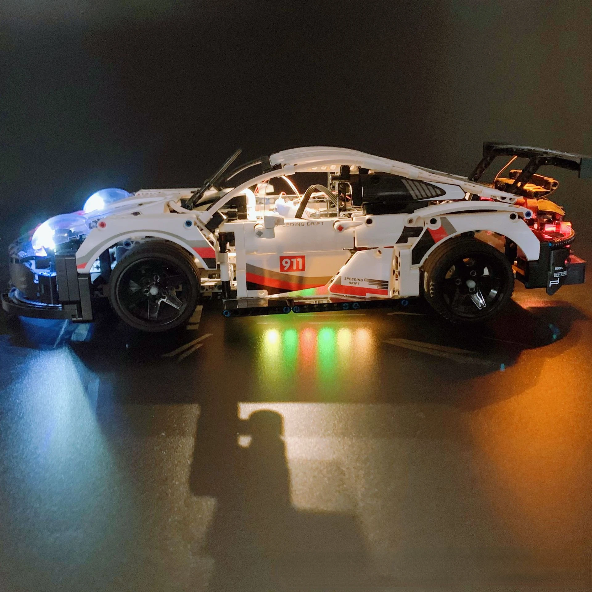 

Светодиодный фонарь для 42096 911 RSR, совместим с 20097 белым супер гоночным автомобилем, «сделай сам», лампа, игрушки, подарочный набор, конструкторы в комплект не входят