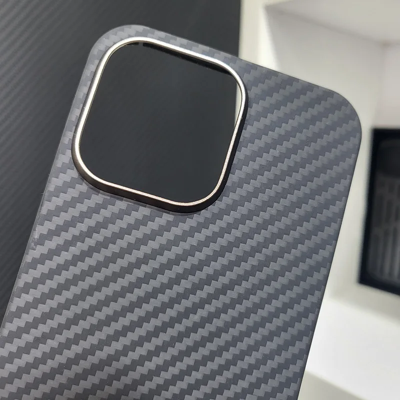 Deluxe 1500D углеродное волокно MagSafe Беспроводная зарядка для iPhone15 Pro Max Kevlar тонкий
