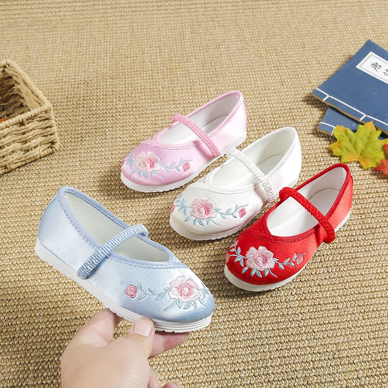 

Китайская старинная Винтажная обувь ручной работы для девочек на плоской подошве традиционные танцевальные детские туфли в старинном стил...