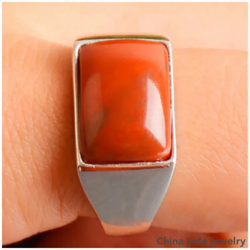 

Женское кольцо из серебра 925 пробы с натуральным Рубином