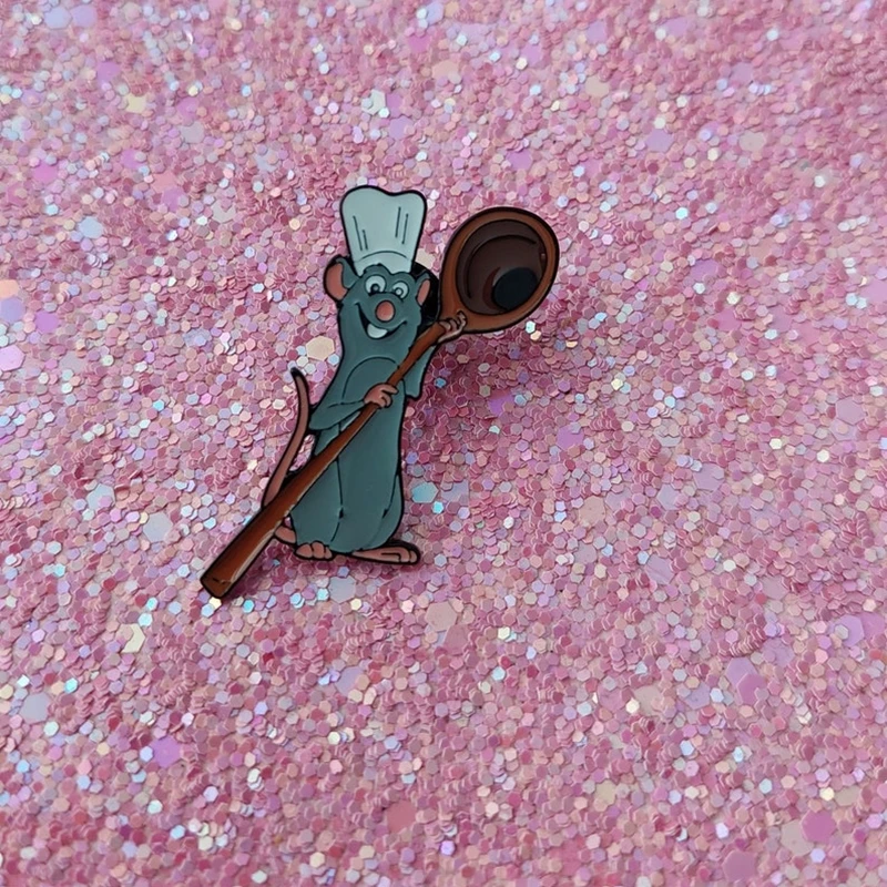 

Cute Cartoon Chef Mouse Enamel Pin Rat Badge Brooch for Jewelry Accessory Gifts for Fans Friends
