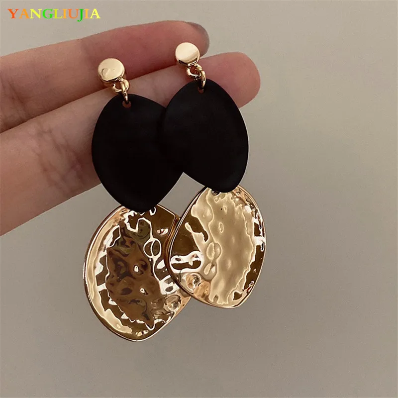 

Irregular Metal Pendant Earrings European American Style Personality Fashion Stud Earrings Ms Girl Travel Wedding Accessories