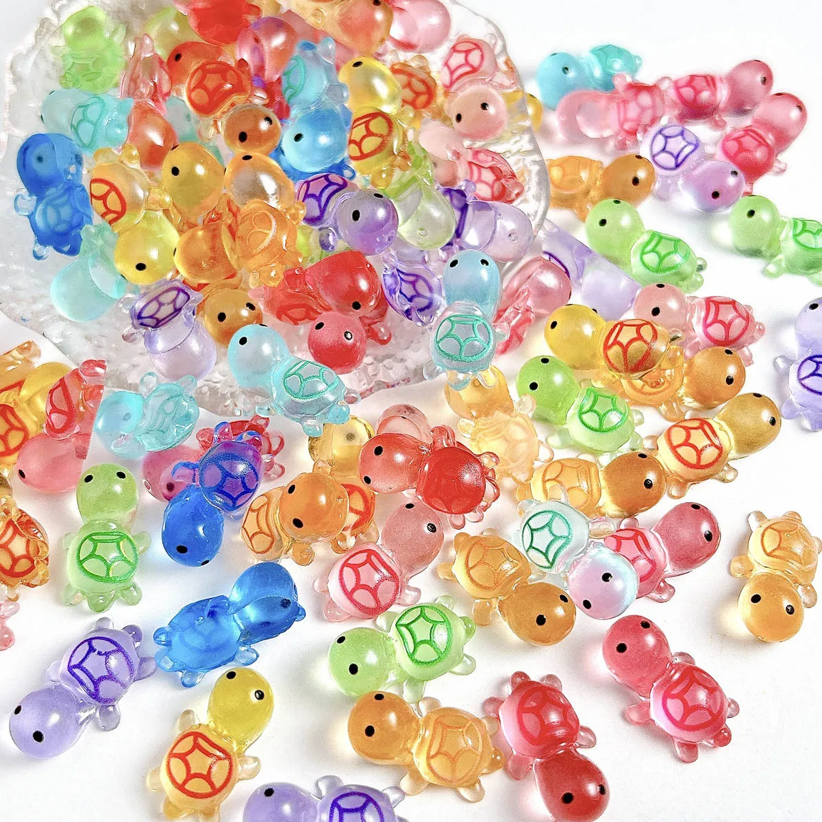 Случайные смешанные 3D красочные подвески для ногтей в виде черепахи смола