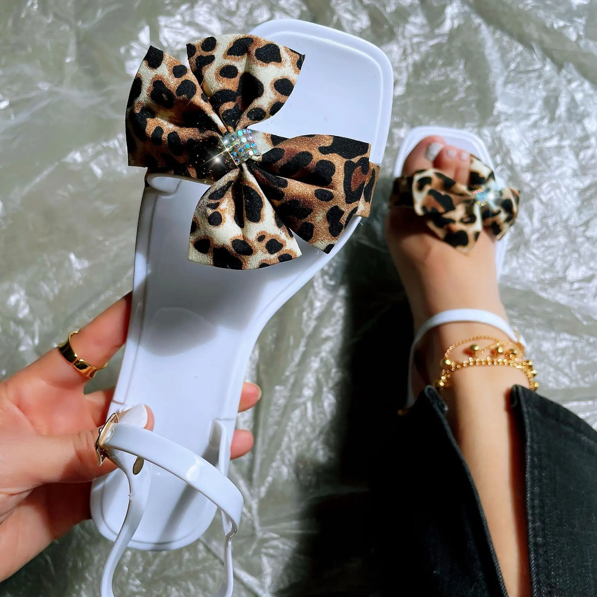 

Designer Brand Leopard Butterfly-knot Women Sandals Flat Bottom Non-slip Outdoor Woman Slides Sexy Slippers Summer Female Shoes