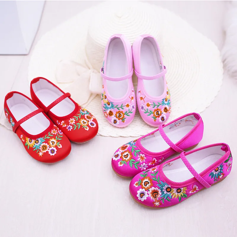 

Kids Dance Shoes for Girl Embroidered Slippers Indoor Ballroom Shoes Children Flat Heeled Practice Toddler Kid Girls Shoes