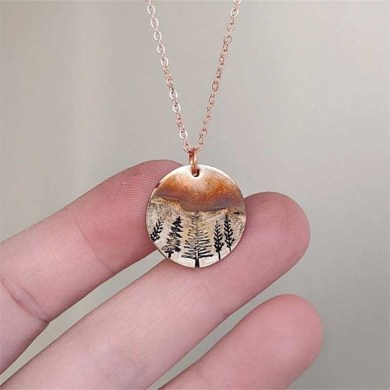 

Retro Style Personality Men Pendant Gradient Color Sunset Afterglow Mountain Tree Pendant Necklace Exquisite Daily Gift Jewelry