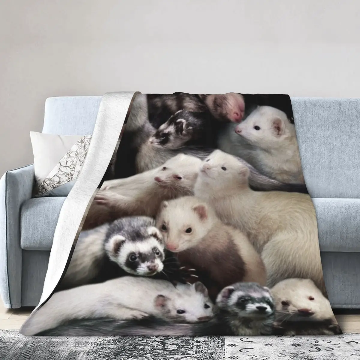 

Ferrets Pattern Flannel Fleece Bed Blanket Bedspread Coverlet Bed Cover Soft Lightweight Warm Cozy Throw Blankets Queen