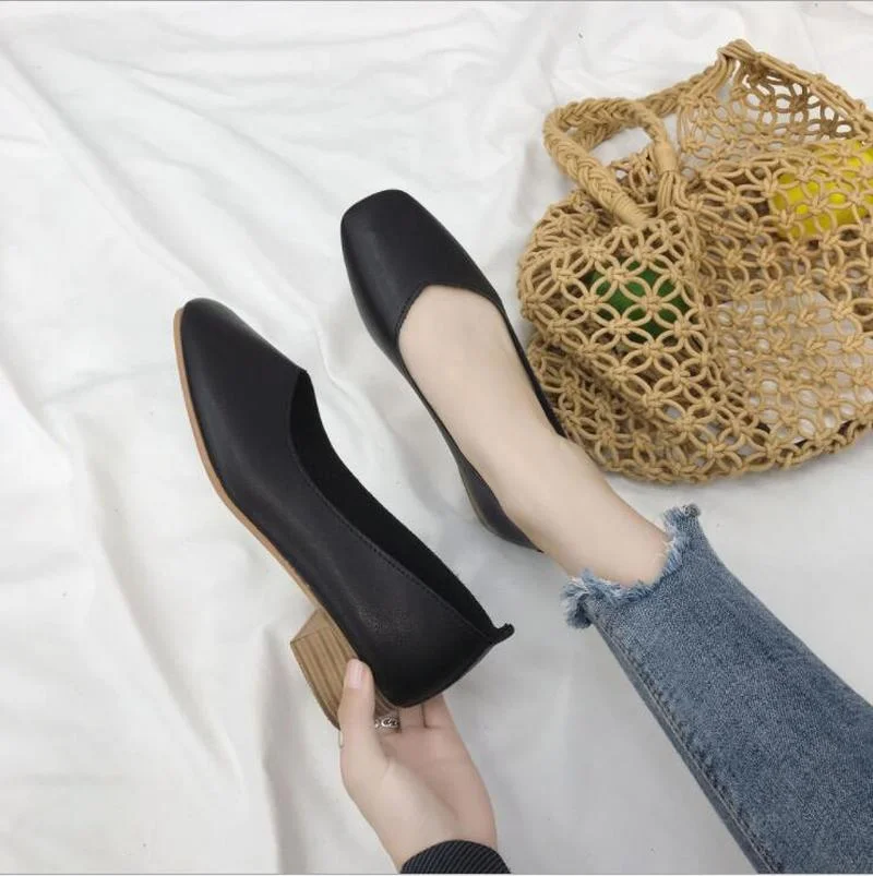 

Spring 2022 New Med Heel Soft Leather Shoes Women Square Toe Pumps Slip on Square Heel Daily Work All Match Cozy Female Shoes