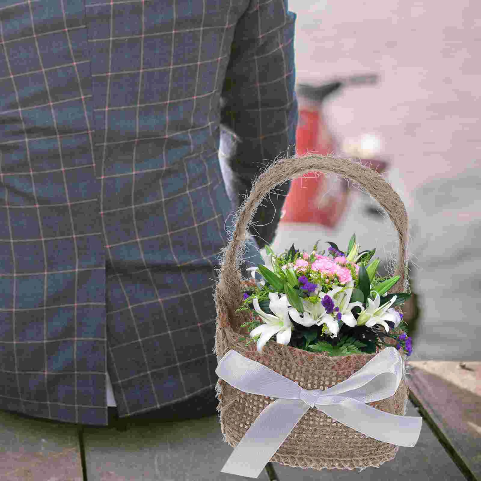 

4Pcs Miniature Burlap Baskets Burlap Jute Basket For Vintage Wedding Ceremony Wedding Party Linen Flower Girl Basket