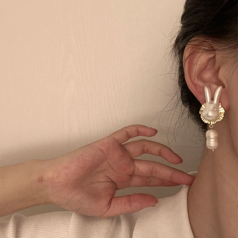 

2022 New Micro-Encrusted Pearl Rabbit Ears Rabbit Cute Earrings Sweet And Small Girlfriends Earrings Jewelry