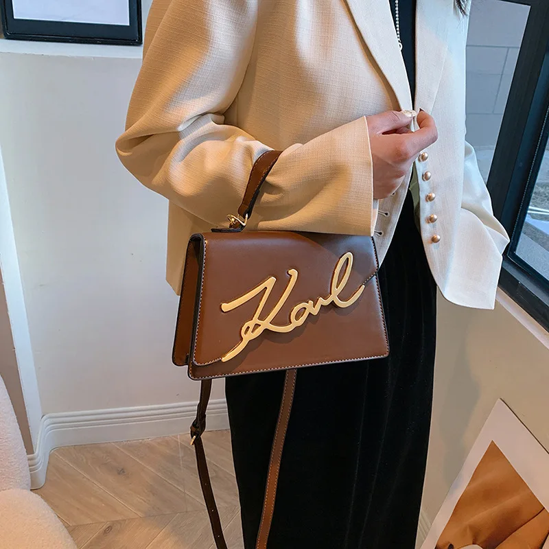 Новинка 2024 Корейская женская сумка-мессенджер модная трендовая на одно плечо