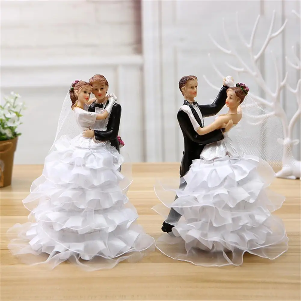 

Wedding Statue Fashion Romantic Resin Wedding Couple Figurines Popular Fine Workmanship Wedding Figures