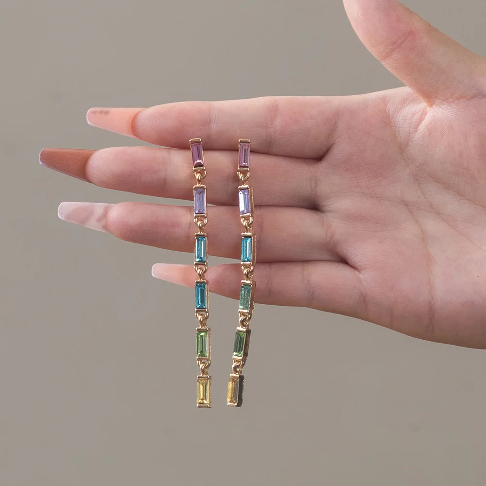 

Hot Gifts New Creative Zirconia Tassel Earrings Ladies Trend Ladies Long Earrings Fashion Jewelry Manufacturers Wholesale